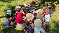 45 Kinder kamen zu Vorlesepicknick in die Bücherei Holler